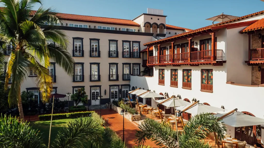 hotel-la-compania-casco-2